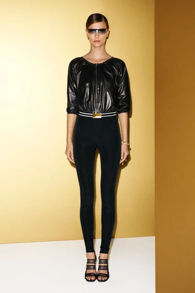 Look 17